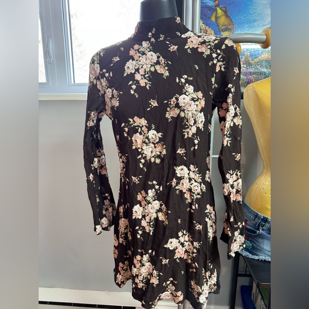 H&M Black Floral Long Sleeve Dress
